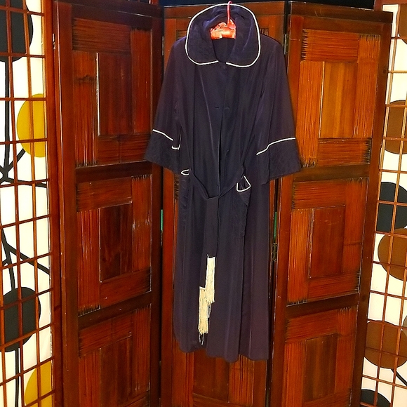Vintage Robe Navy blue with pink detailing - Picture 1 of 8